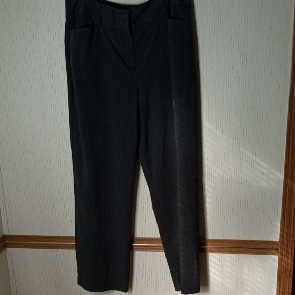 Chico's Elegant Black Straight Leg Pants, Short, Office, Professional, Comfort,